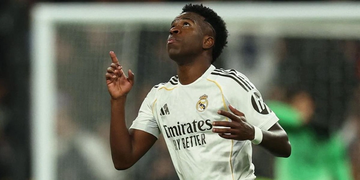 Vinicius-Jr-Bersinar,-Real-Madrid-Lolos-ke-16-Besar-di-Tengah-Tekanan-dan-Isu-Rasisme